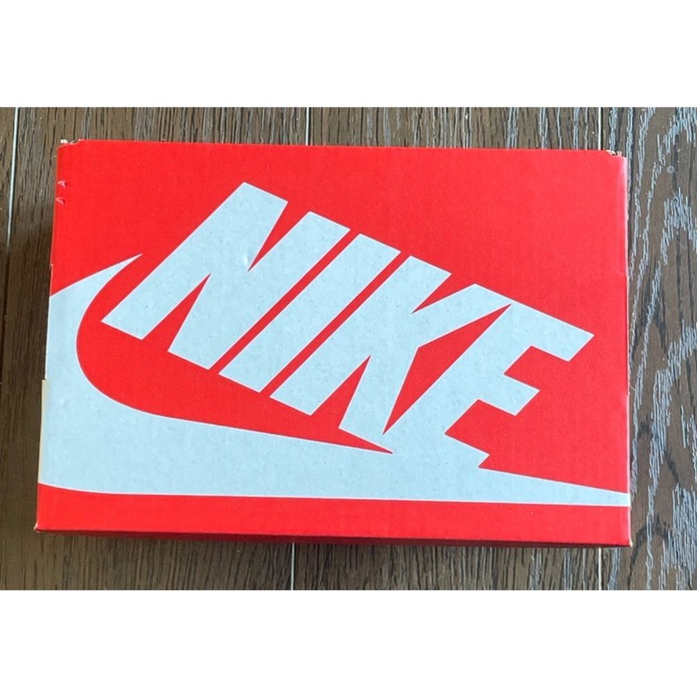 Nike‎ empty shoe box